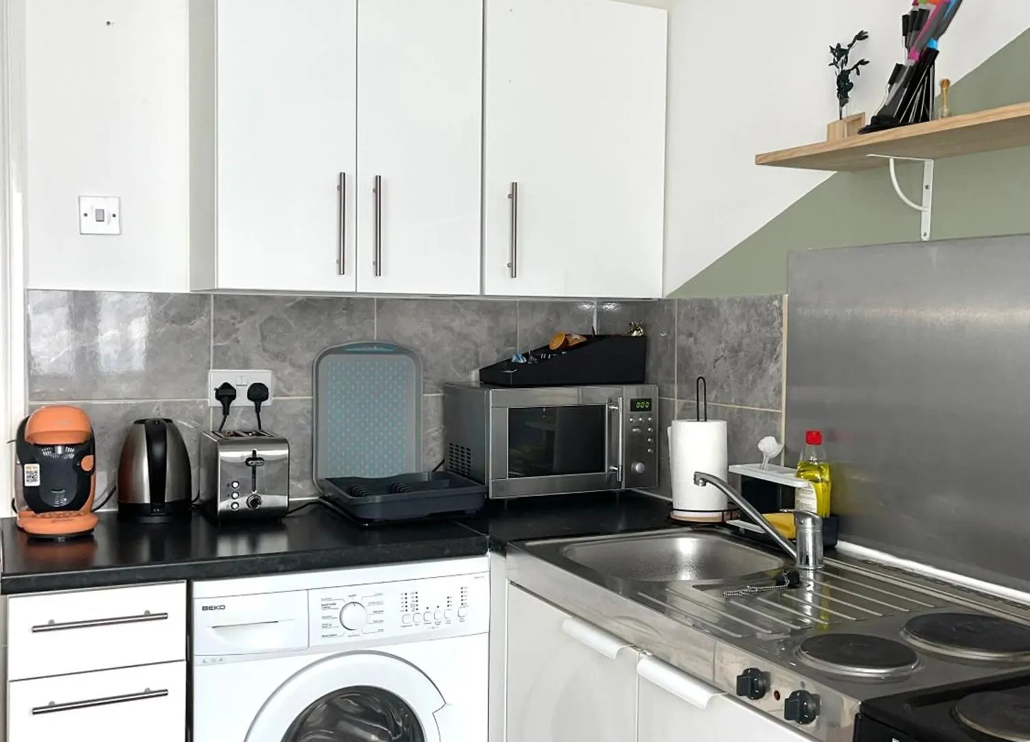 Crescent 1 Bed Apartment Goodmayes